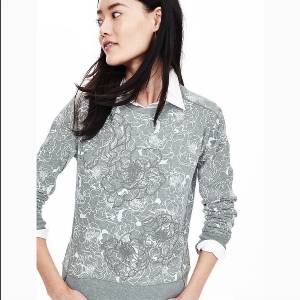 Banana Republic floral appliqué sweatshirt gray